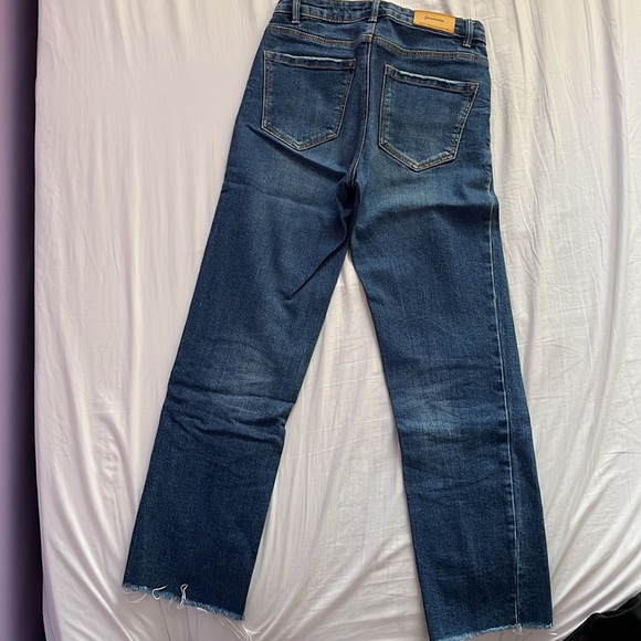 Blue Jeans - Picture 3 of 6